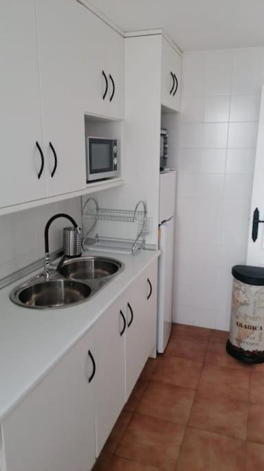 Views, Family & Private Parking In Alto Albayzin Granada Exterior foto
